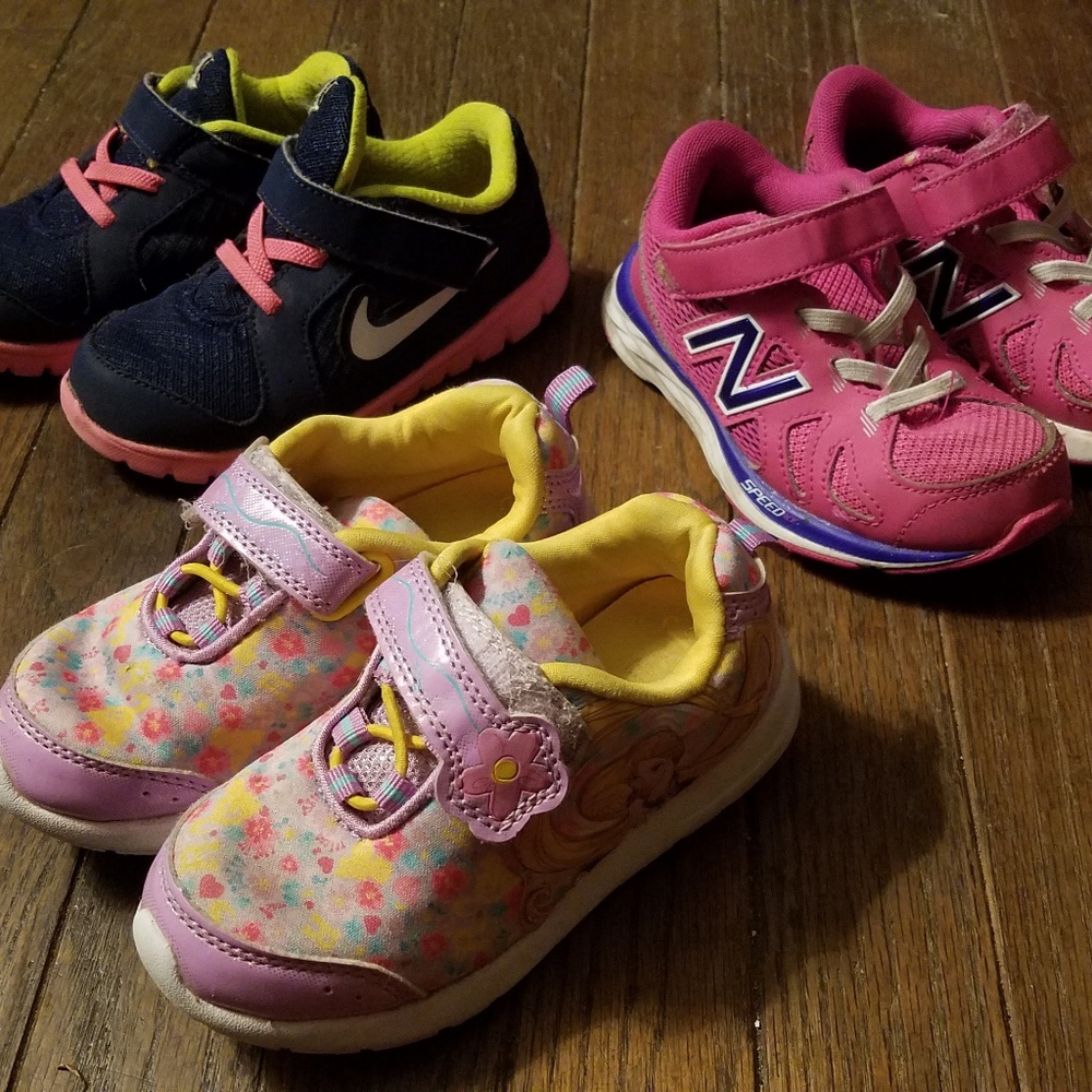 3 pairs of 9c toddler shoes